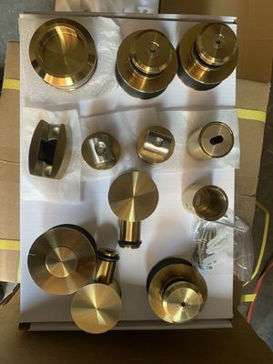 Accesorio de puerta corredera de alta dureza y durabilidad para puerta de vidrio simple en oro polaco