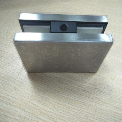 Cadena de ducha de aleación de zinc duradera para vidrio de baño