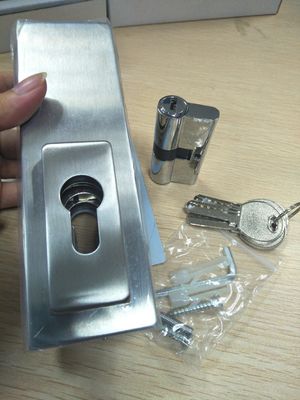 Cadena de ducha de aleación de zinc duradera para vidrio de baño
