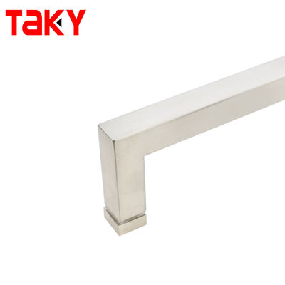 Puerta corredera de vidrio de hotel de 203*203mm Larga manija de tira negra para puerta de ducha de un solo lado