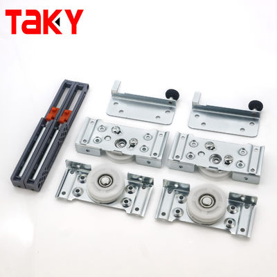 Buen precio Accesorios de ruedas de rodillo de puertas plegables de hierro y nylon para puertas corredizas de armarios 8.5cm*11cm en línea