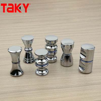 Buen precio Aplicaciones de baño modernas de latón pujan la manija de la puerta de vidrio y la perilla con diseño personalizado en línea