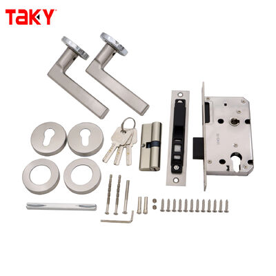 Buen precio Tiradores de puerta en forma de L de acero inoxidable de diseño moderno con tirador de puerta de madera interior con cerradura en línea